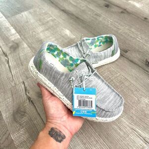 Hey Dude Dudes Shoes-Wendy Youth-Stretch Pearl River Grey-Girls size Y2-NEW!